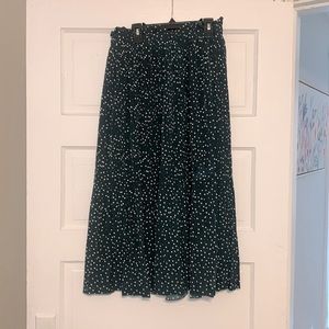 NWT Amazon pleated dark green midi skirt